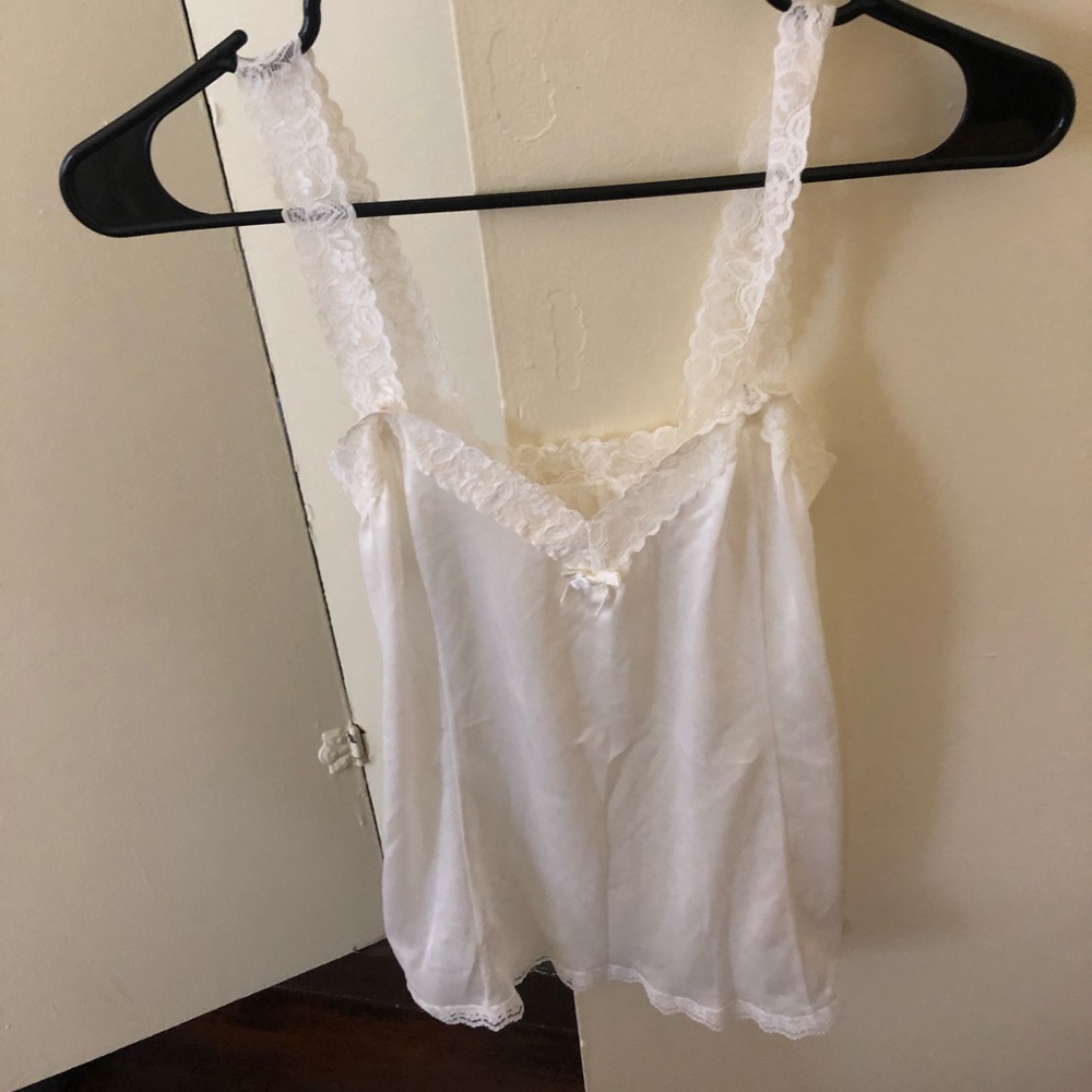 Cute lace, silk blouse! Can be causal OR nice!